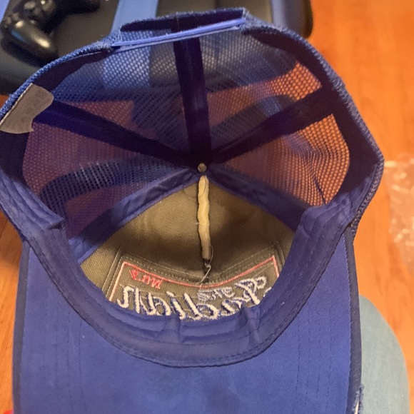 Blue hat - Picture 3 of 3
